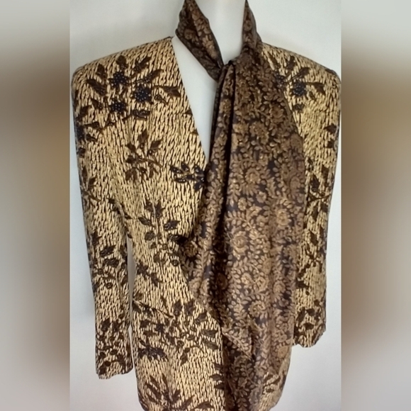 VINTAGE ECHO LONG SCARF GOLD ON BLACK - Picture 3 of 9